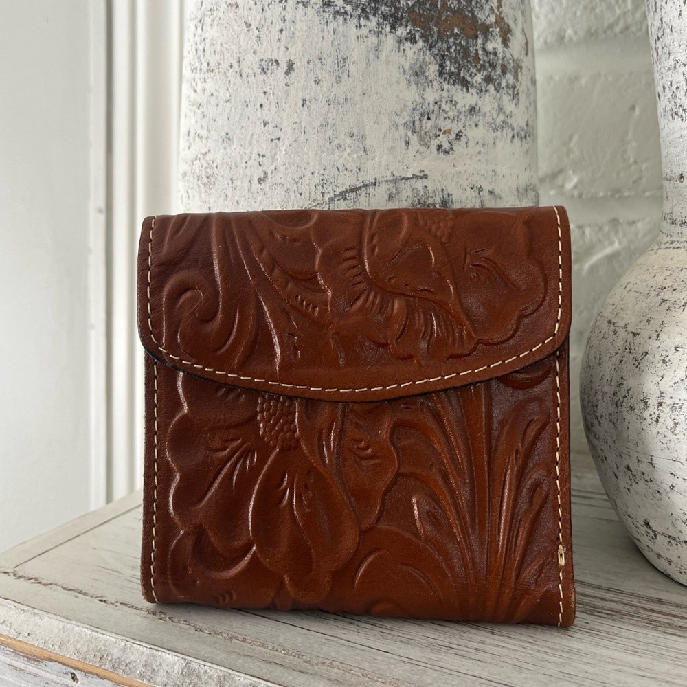 Patricia Nash Tooled Leather Bifold Wallet w/ Kiss Lock Coin Pocket